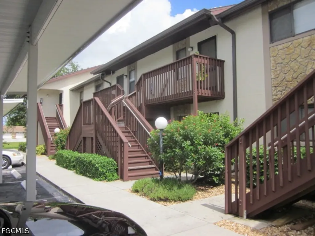719 SW 47th Terrace Cape Coral FL 33914