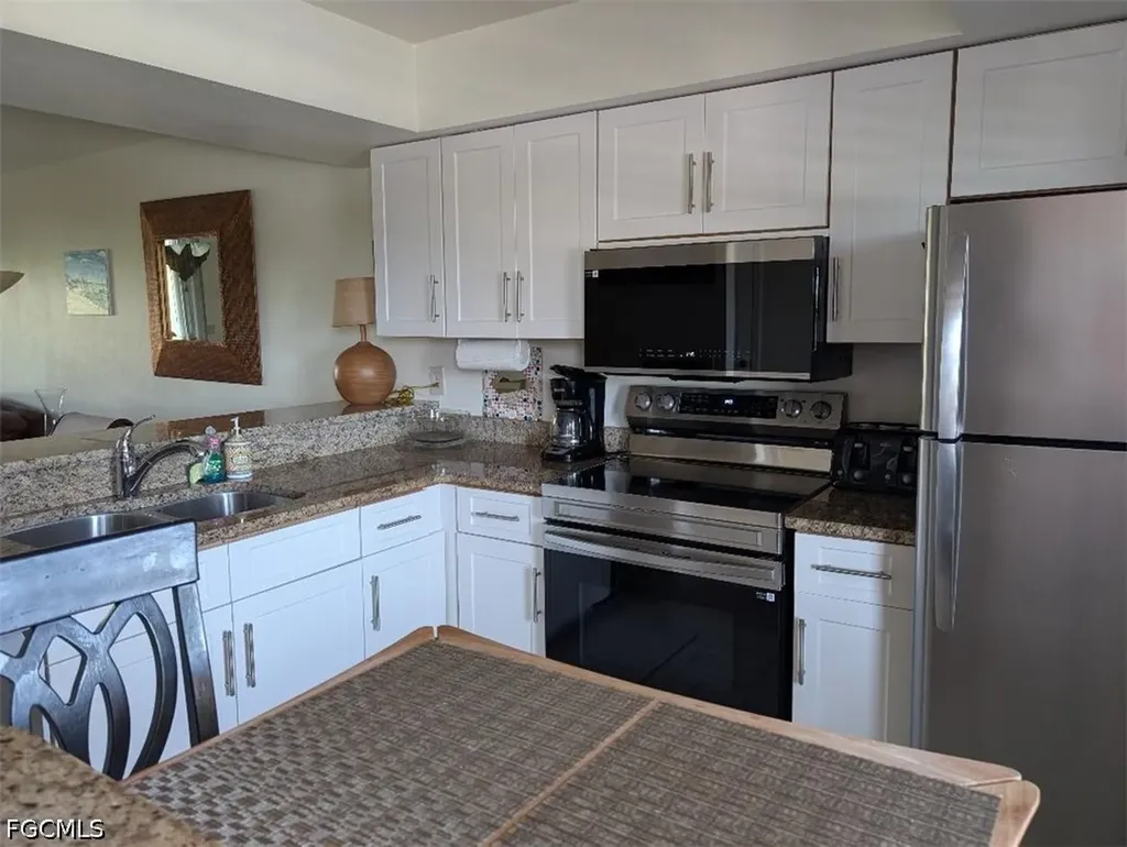 719 SW 47th Terrace Cape Coral FL 33914
