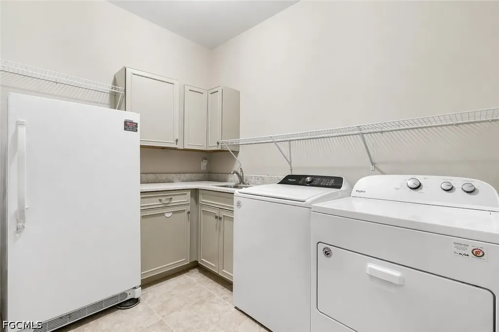 3188 Amadora Circle Cape Coral FL 33909