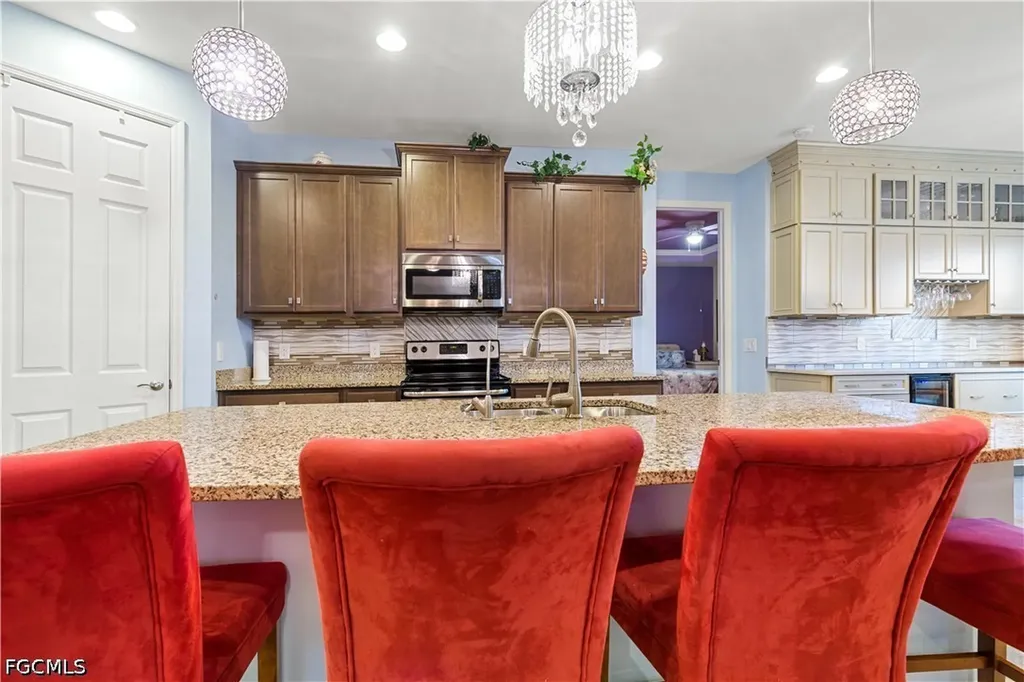 3188 Amadora Circle Cape Coral FL 33909