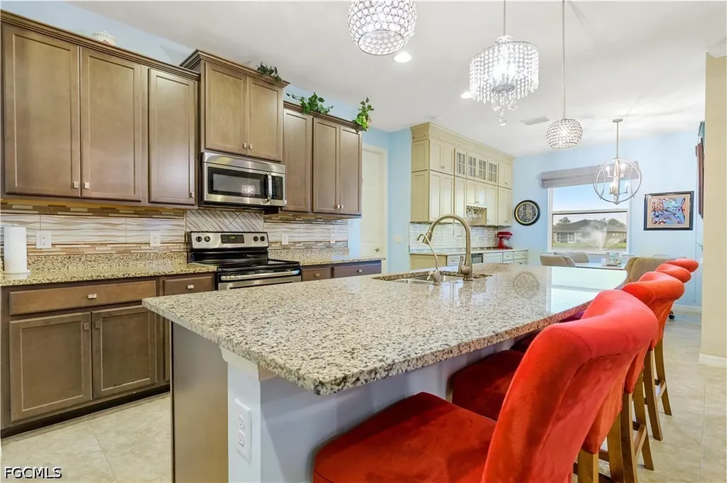 3188 Amadora Circle Cape Coral FL 33909