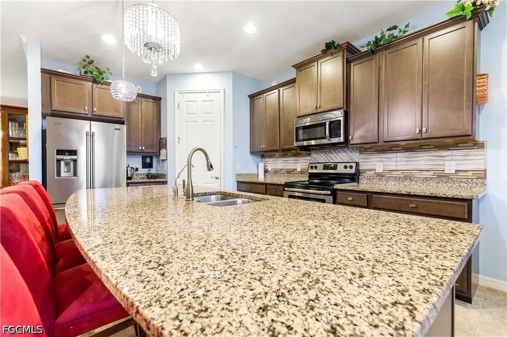3188 Amadora Circle Cape Coral FL 33909