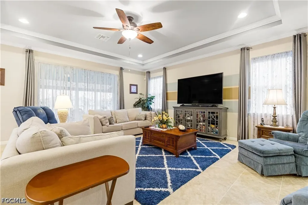 3188 Amadora Circle Cape Coral FL 33909