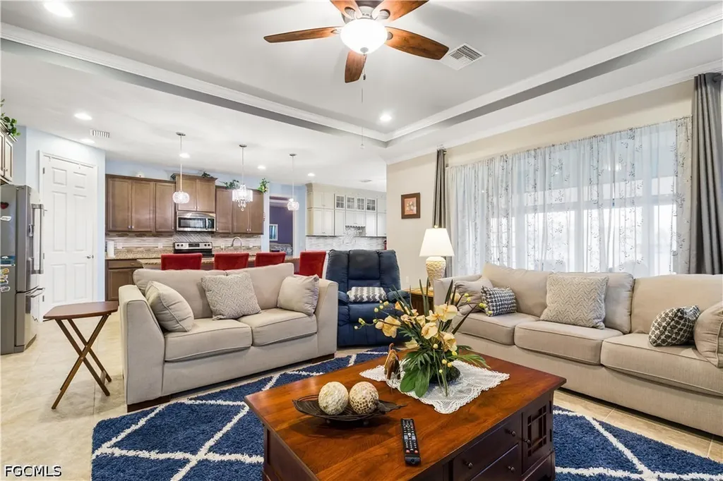 3188 Amadora Circle Cape Coral FL 33909