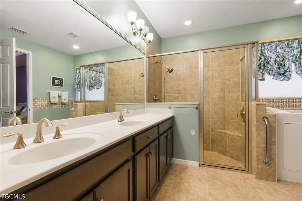 3188 Amadora Circle Cape Coral FL 33909