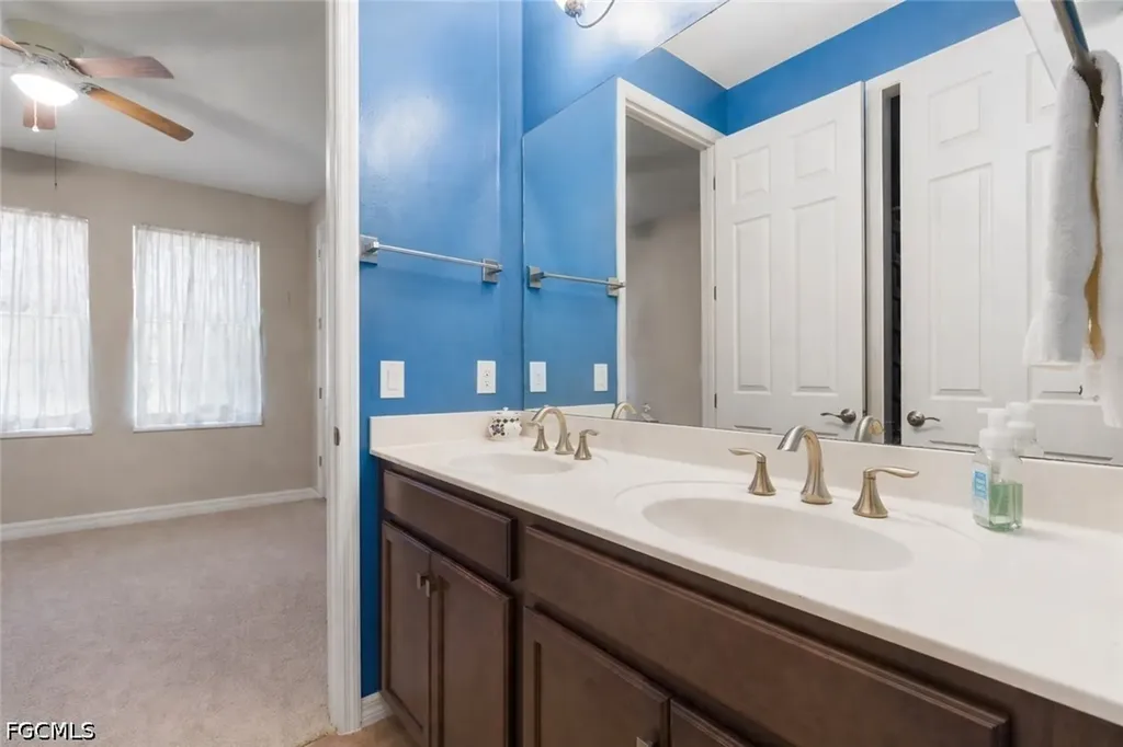 3188 Amadora Circle Cape Coral FL 33909