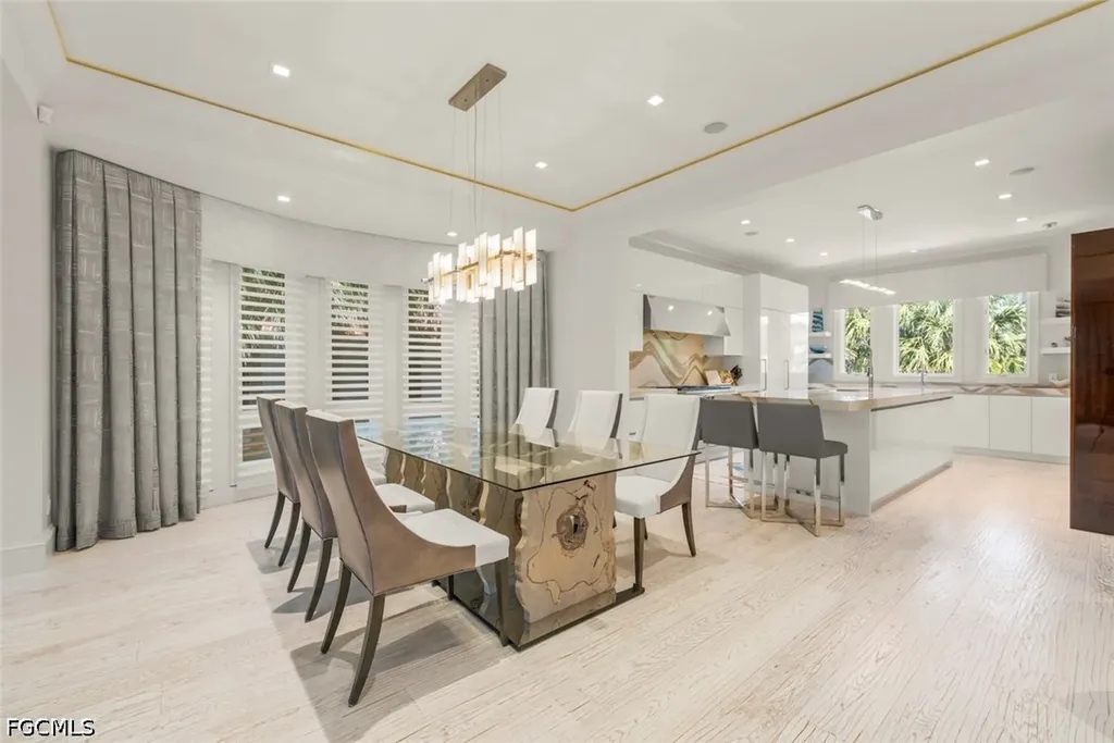 545 Lighthouse Way Sanibel FL 33957