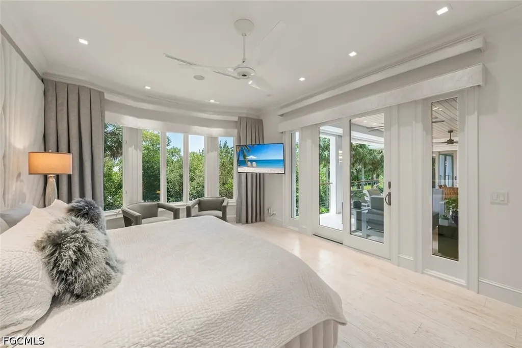 545 Lighthouse Way Sanibel FL 33957