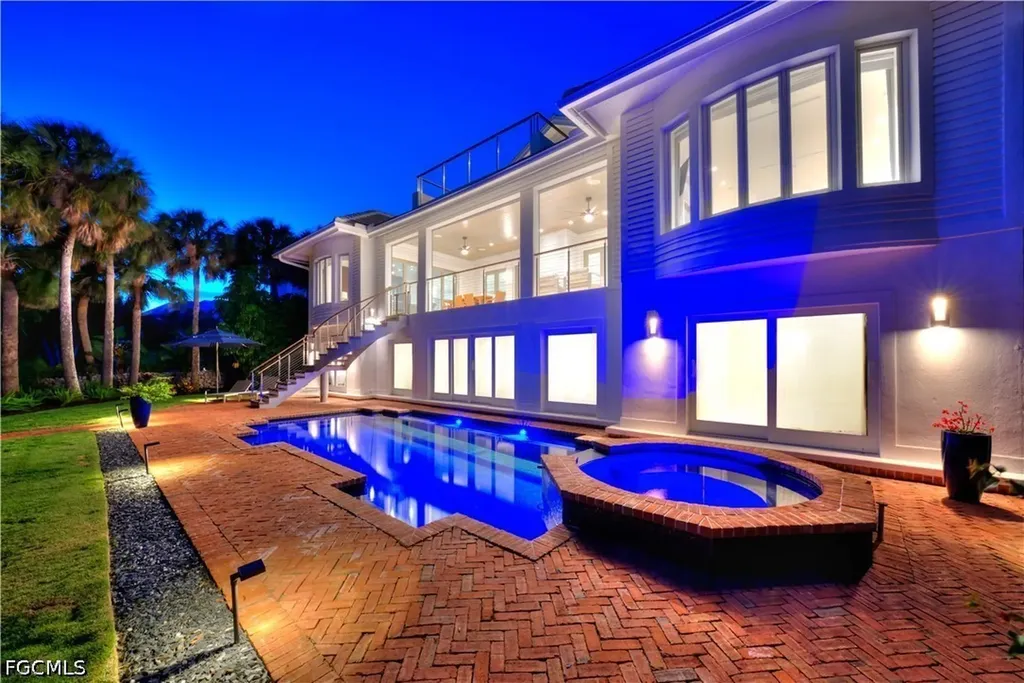 545 Lighthouse Way Sanibel FL 33957