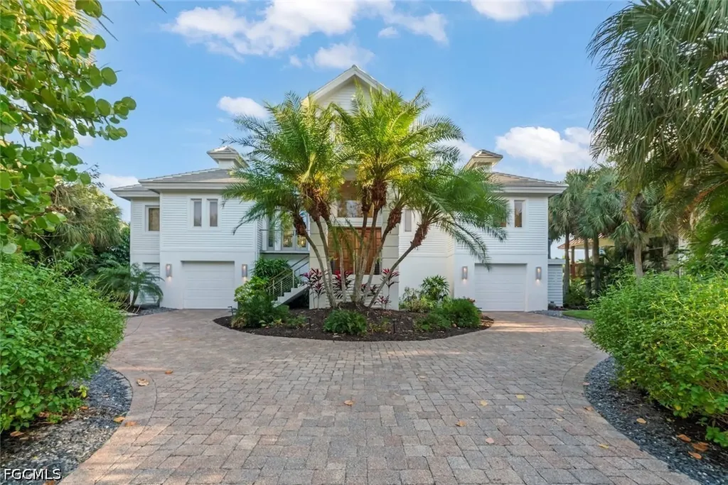 545 Lighthouse Way Sanibel FL 33957