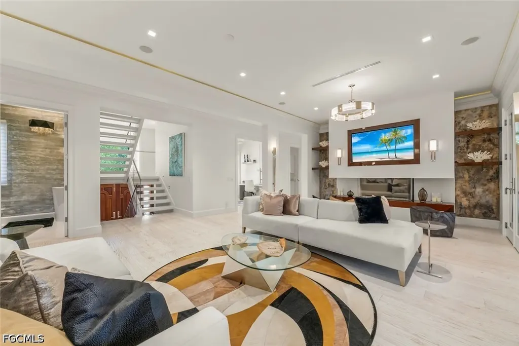 545 Lighthouse Way Sanibel FL 33957