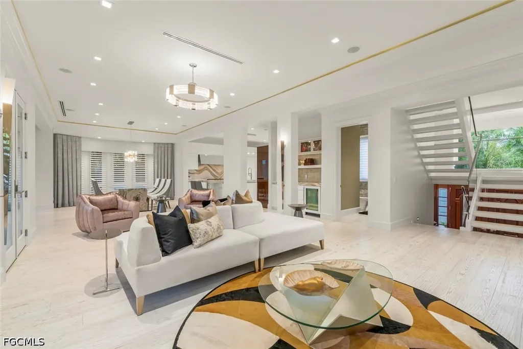 545 Lighthouse Way Sanibel FL 33957