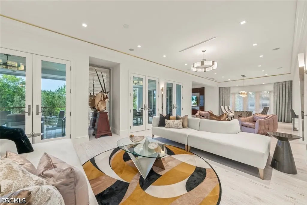 545 Lighthouse Way Sanibel FL 33957