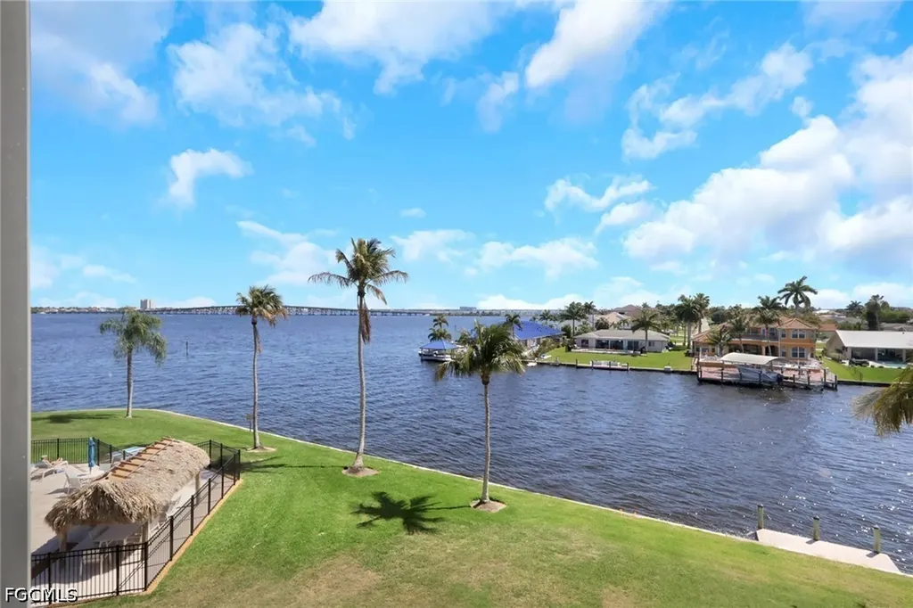 4280 SE 20th Place Cape Coral FL 33904