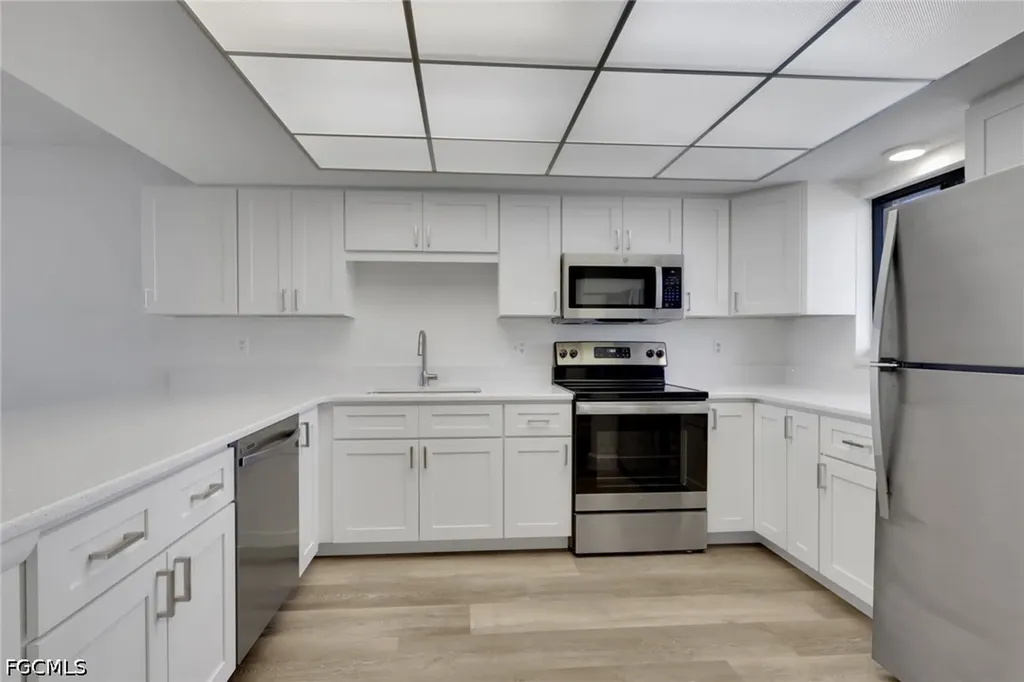 4280 SE 20th Place Cape Coral FL 33904