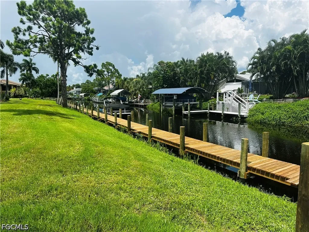 15320 Moonraker Court North Fort Myers FL 33917