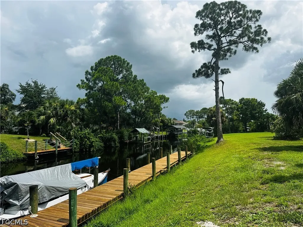 15320 Moonraker Court North Fort Myers FL 33917