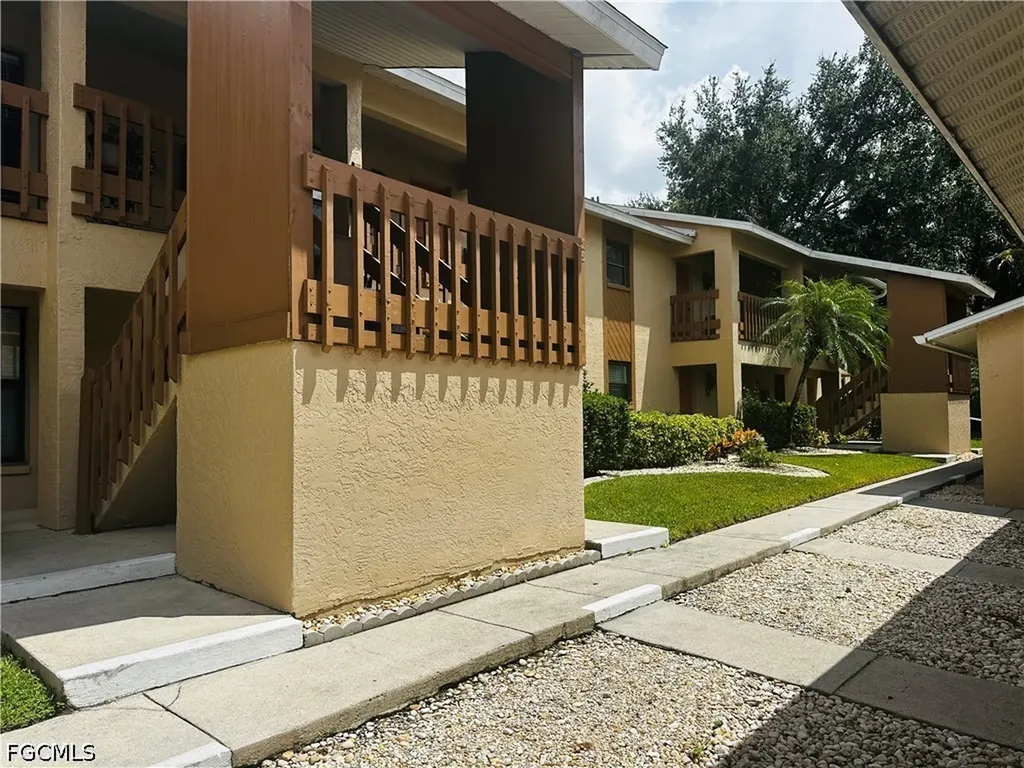 15320 Moonraker Court North Fort Myers FL 33917