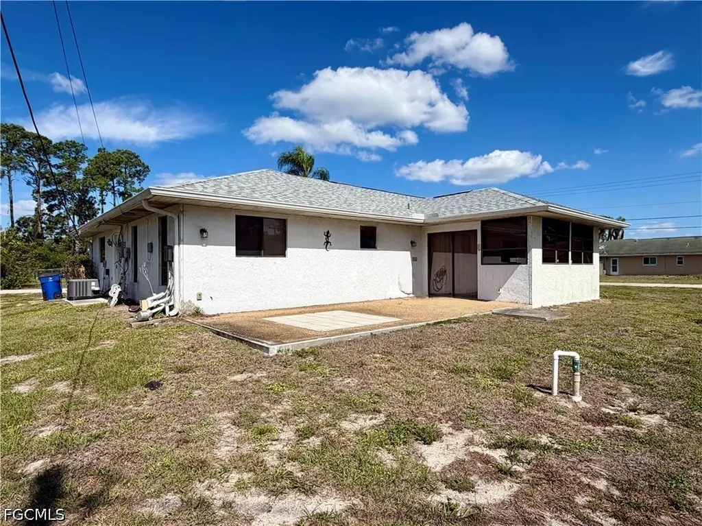 122 Roosevelt Avenue Lehigh Acres FL 33936