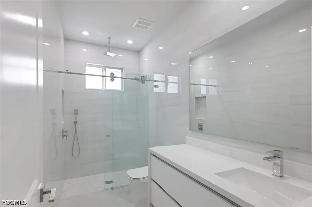 1123 NE 10th Street Cape Coral FL 33909