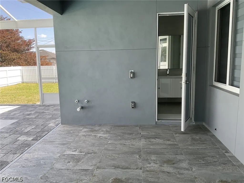1123 NE 10th Street Cape Coral FL 33909