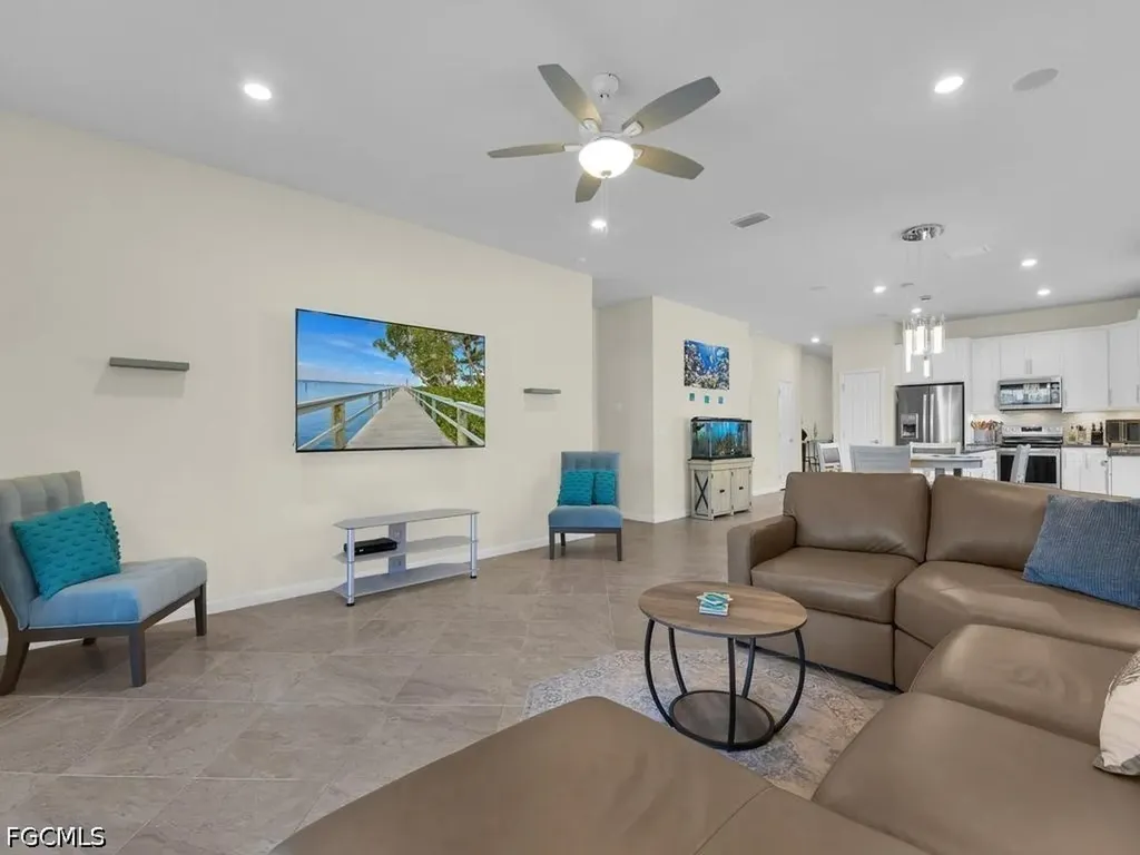 16072 Palmetto Prairie Drive Alva FL 33920