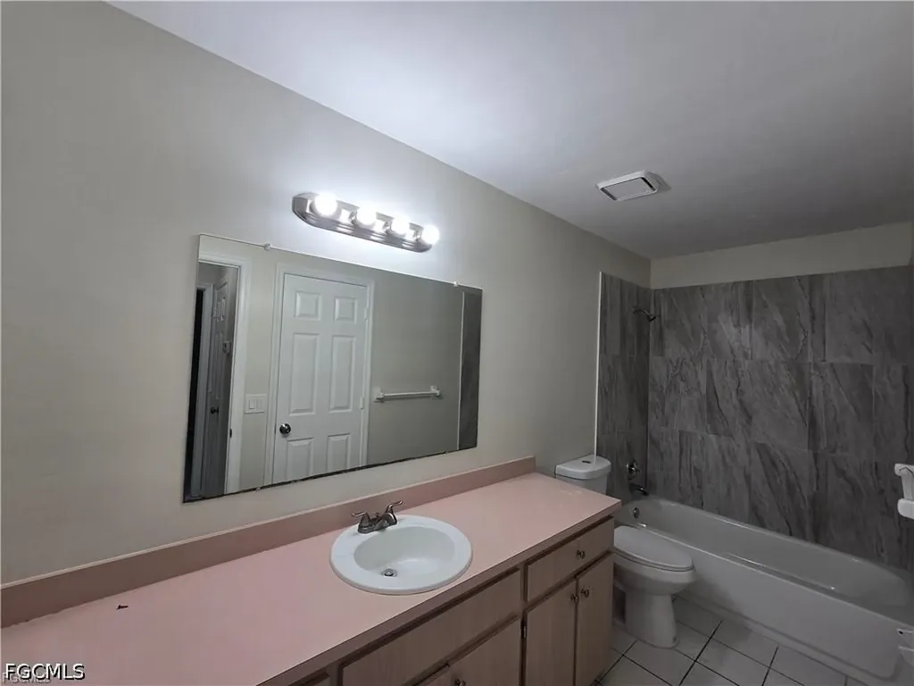 4815 Triton Court E Cape Coral FL 33904