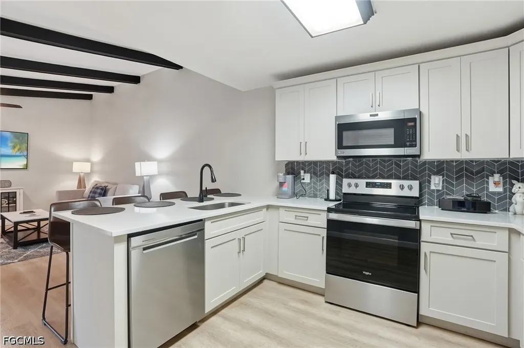 5692 Foxlake Drive North Fort Myers FL 33917