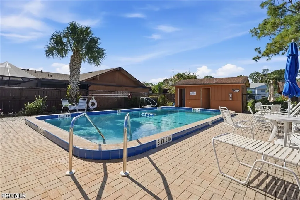 5692 Foxlake Drive North Fort Myers FL 33917