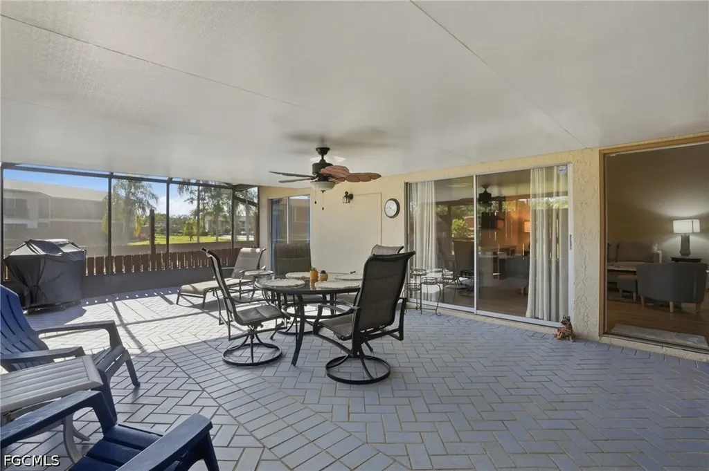 5692 Foxlake Drive North Fort Myers FL 33917