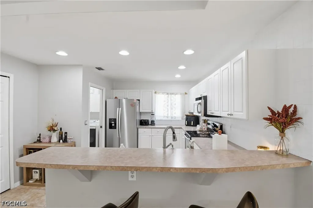 46 NW 1st Way Cape Coral FL 33993