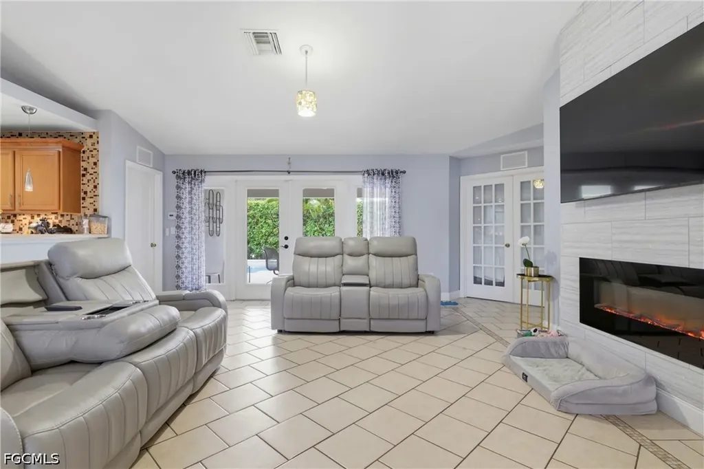 2612 Ceitus Parkway Cape Coral FL 33991