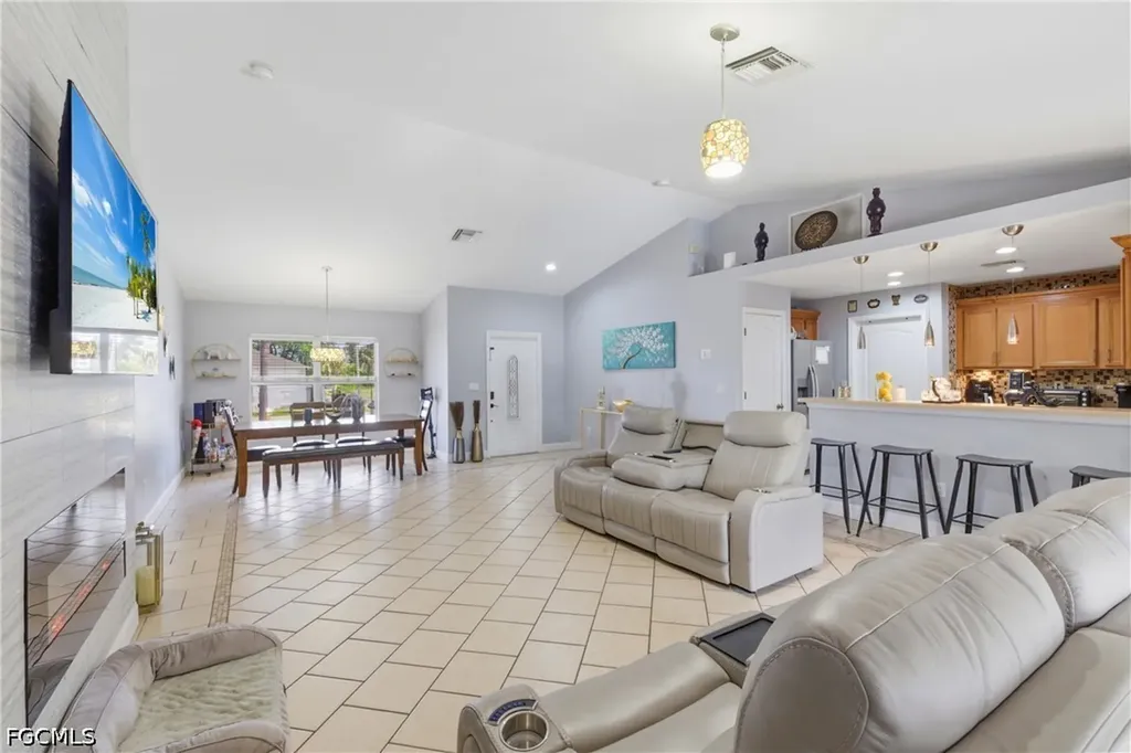 2612 Ceitus Parkway Cape Coral FL 33991