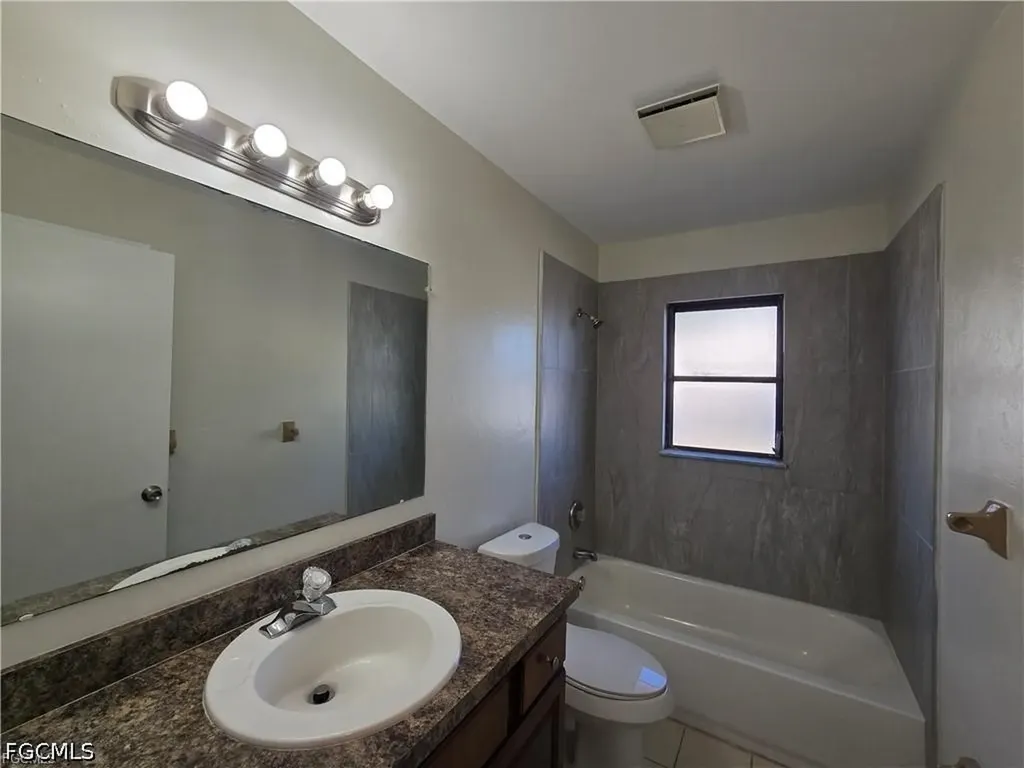 4803 Triton Court E Cape Coral FL 33904