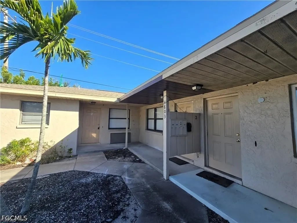 4803 Triton Court E Cape Coral FL 33904