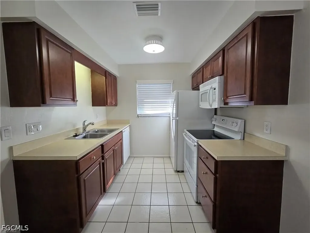 4803 Triton Court E Cape Coral FL 33904