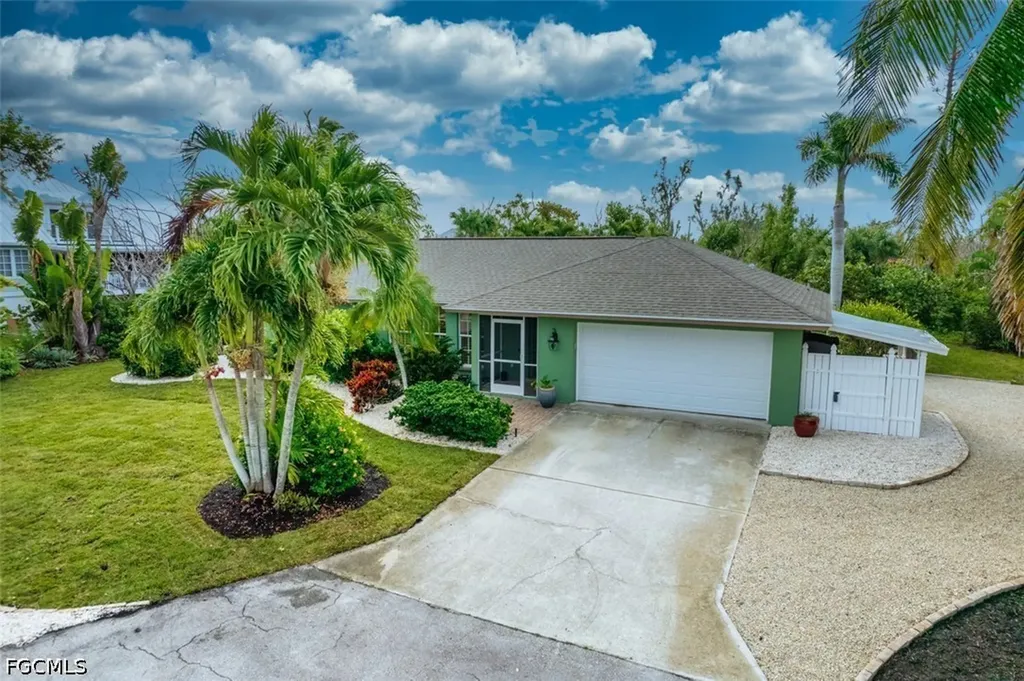 1380 Albatross Road Sanibel FL 33957