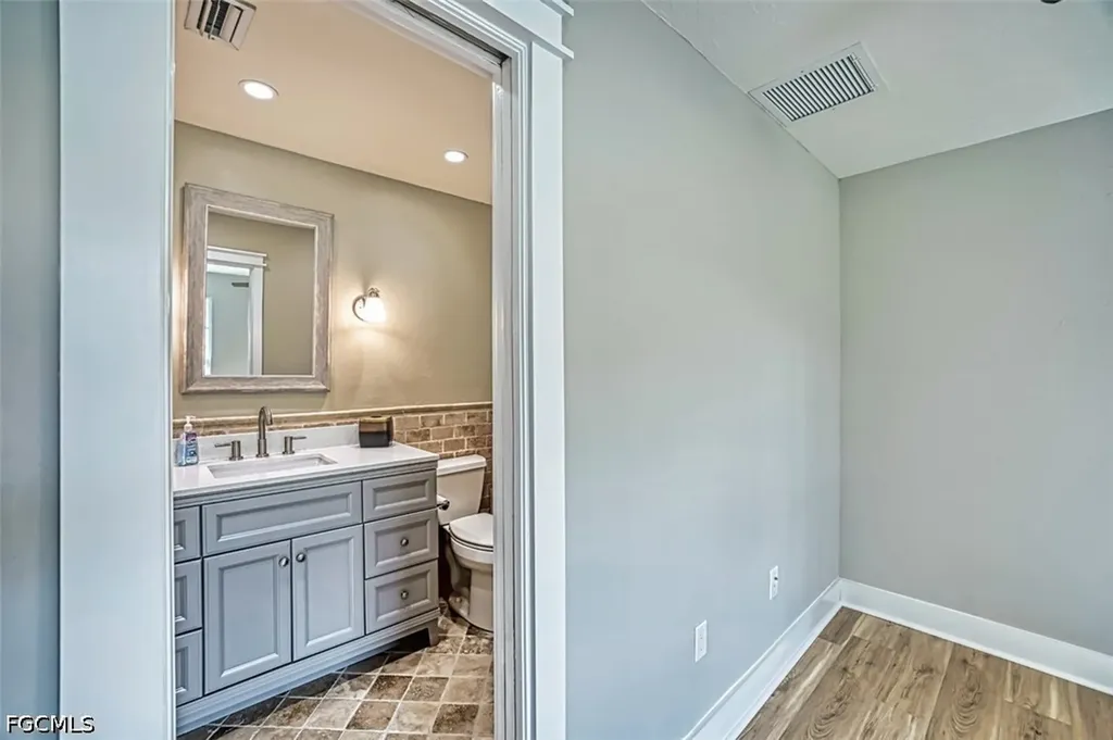 1380 Albatross Road Sanibel FL 33957