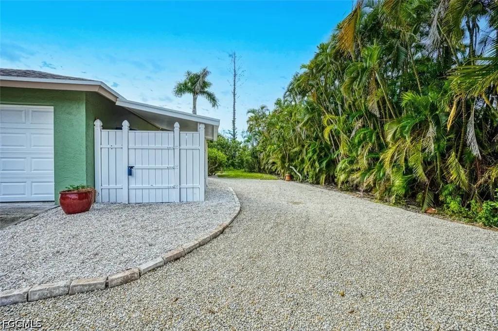1380 Albatross Road Sanibel FL 33957