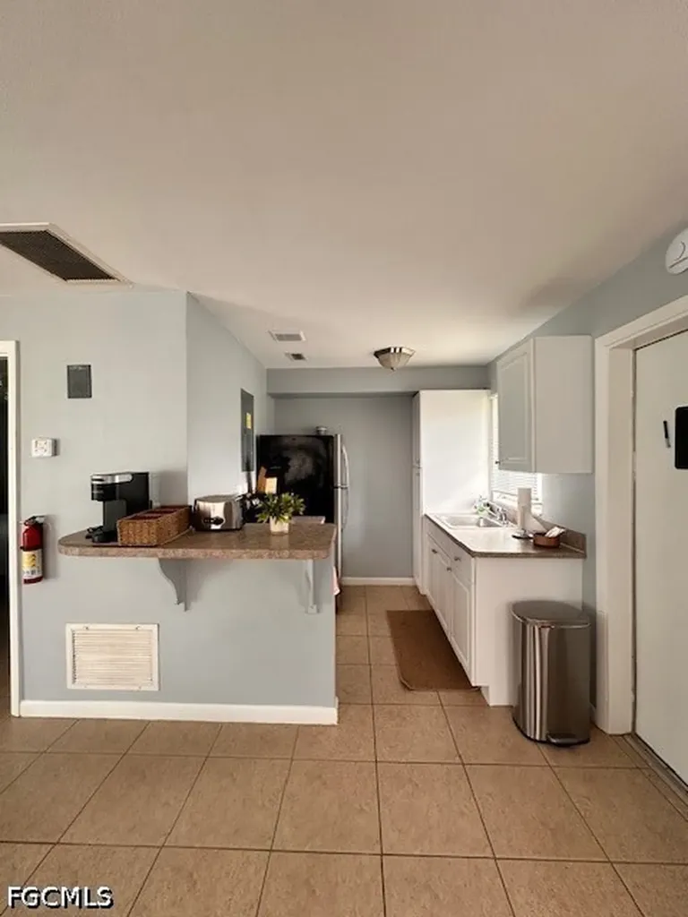 620 SE 47th Street Cape Coral FL 33904