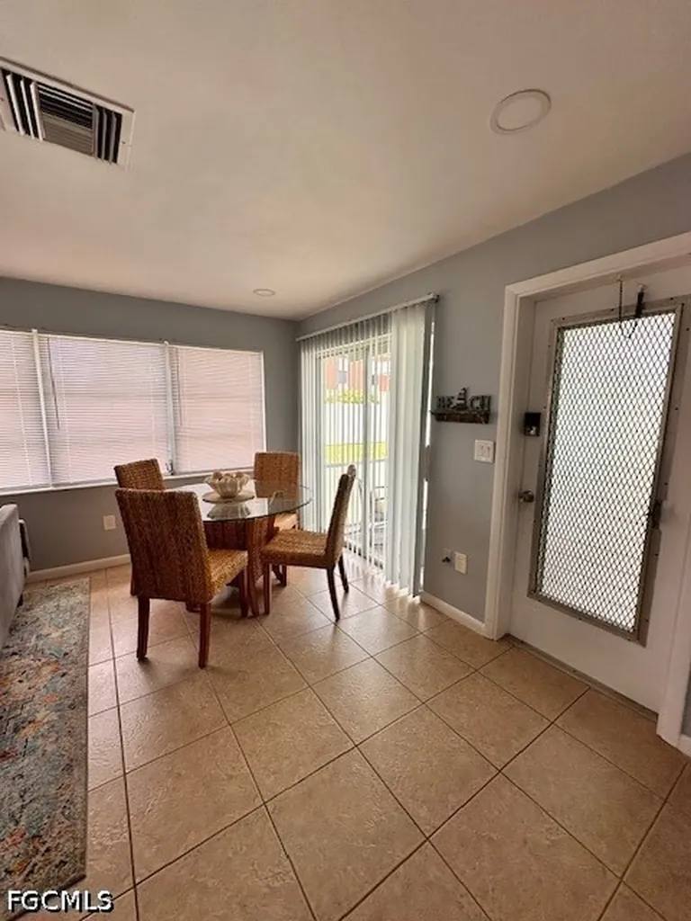 620 SE 47th Street Cape Coral FL 33904