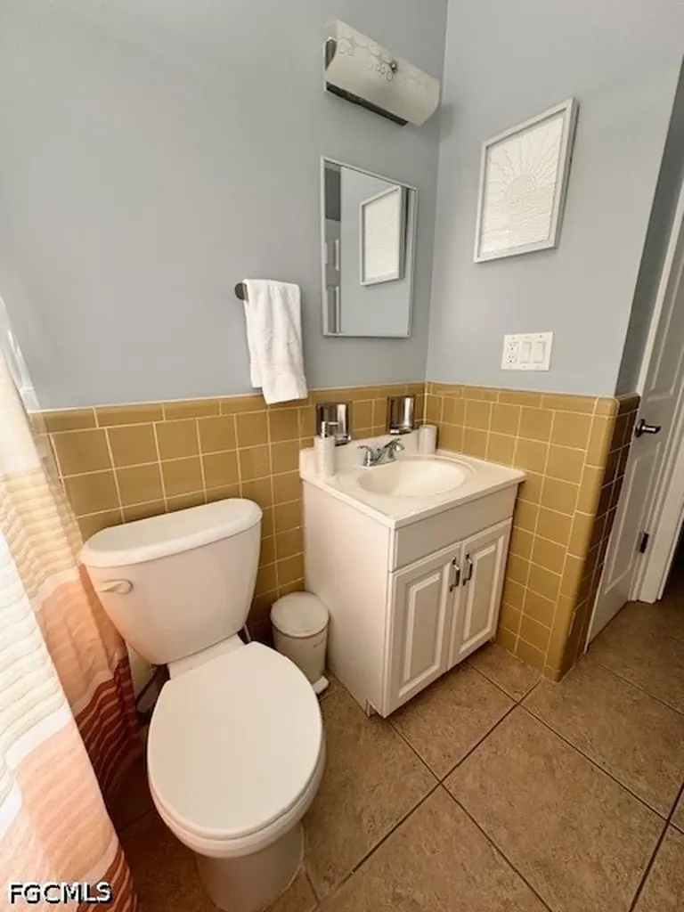 620 SE 47th Street Cape Coral FL 33904