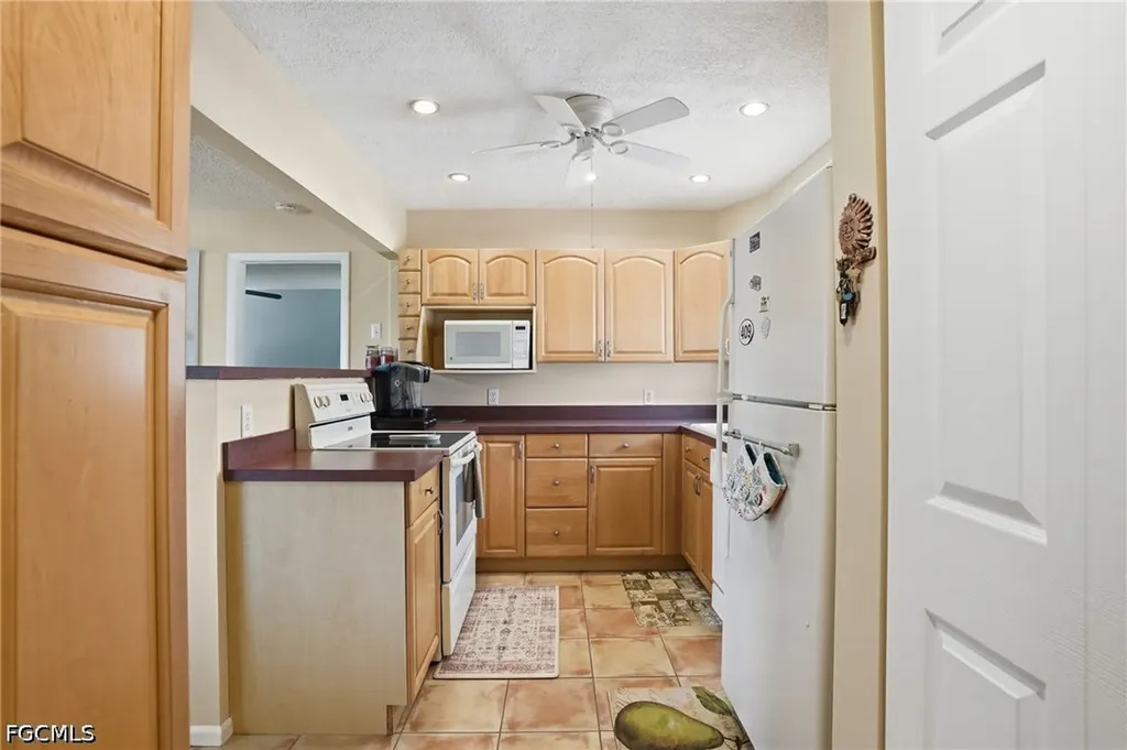 4289 Island Circle Fort Myers FL 33919