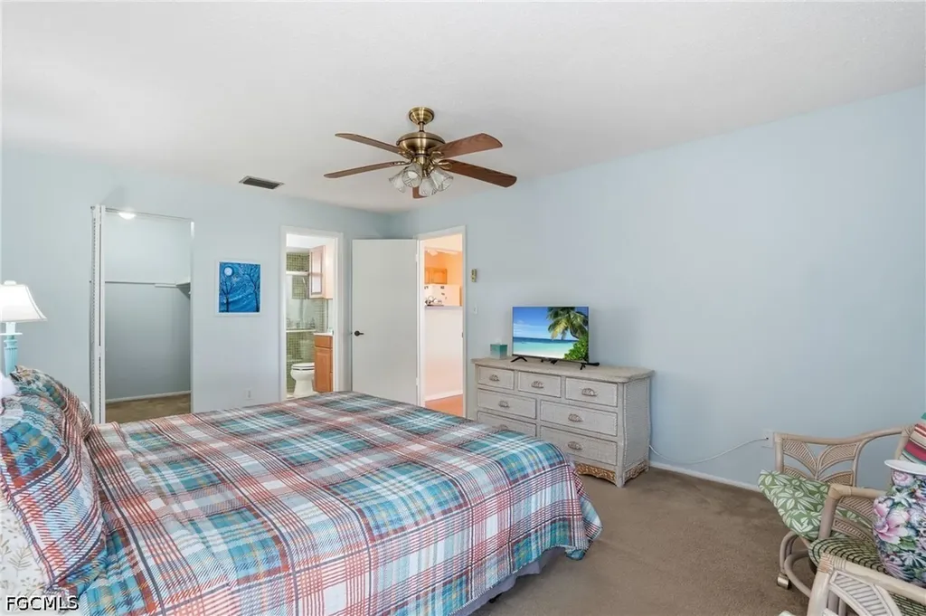 4289 Island Circle Fort Myers FL 33919