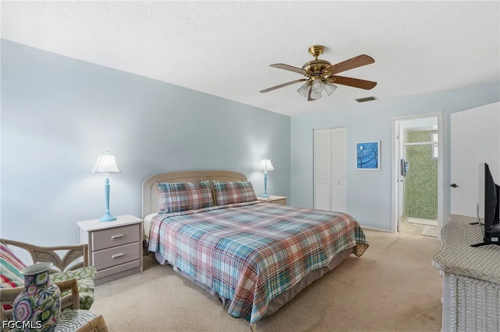 4289 Island Circle Fort Myers FL 33919