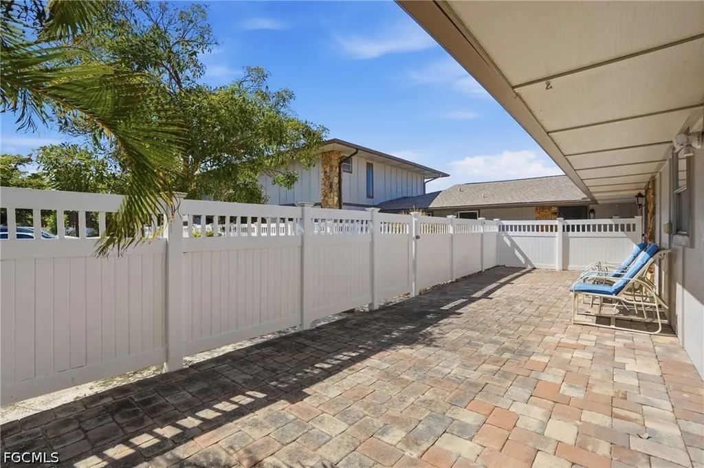 4289 Island Circle Fort Myers FL 33919