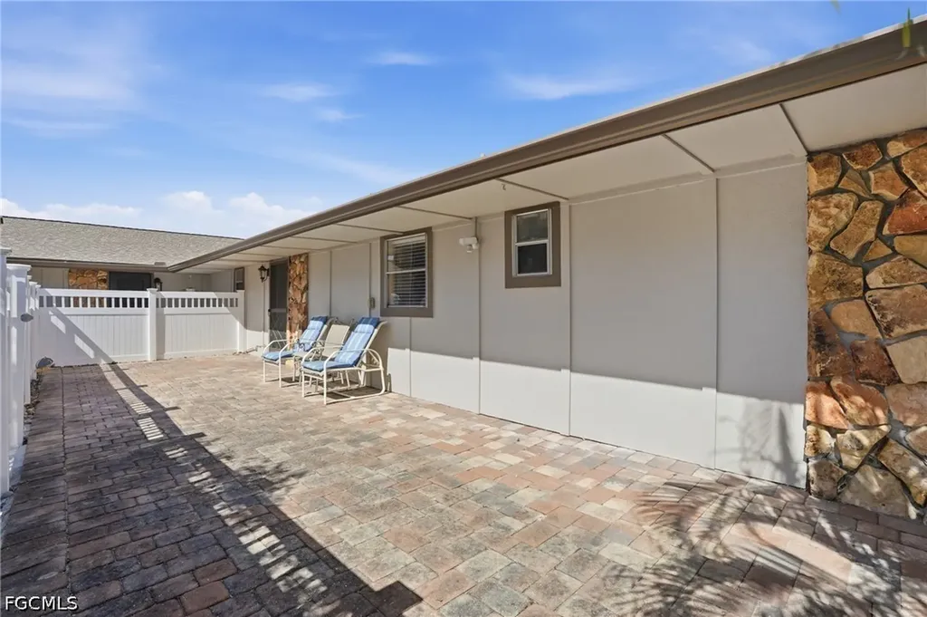 4289 Island Circle Fort Myers FL 33919