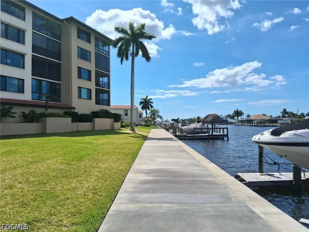 4013 SE 20th Place Cape Coral FL 33904