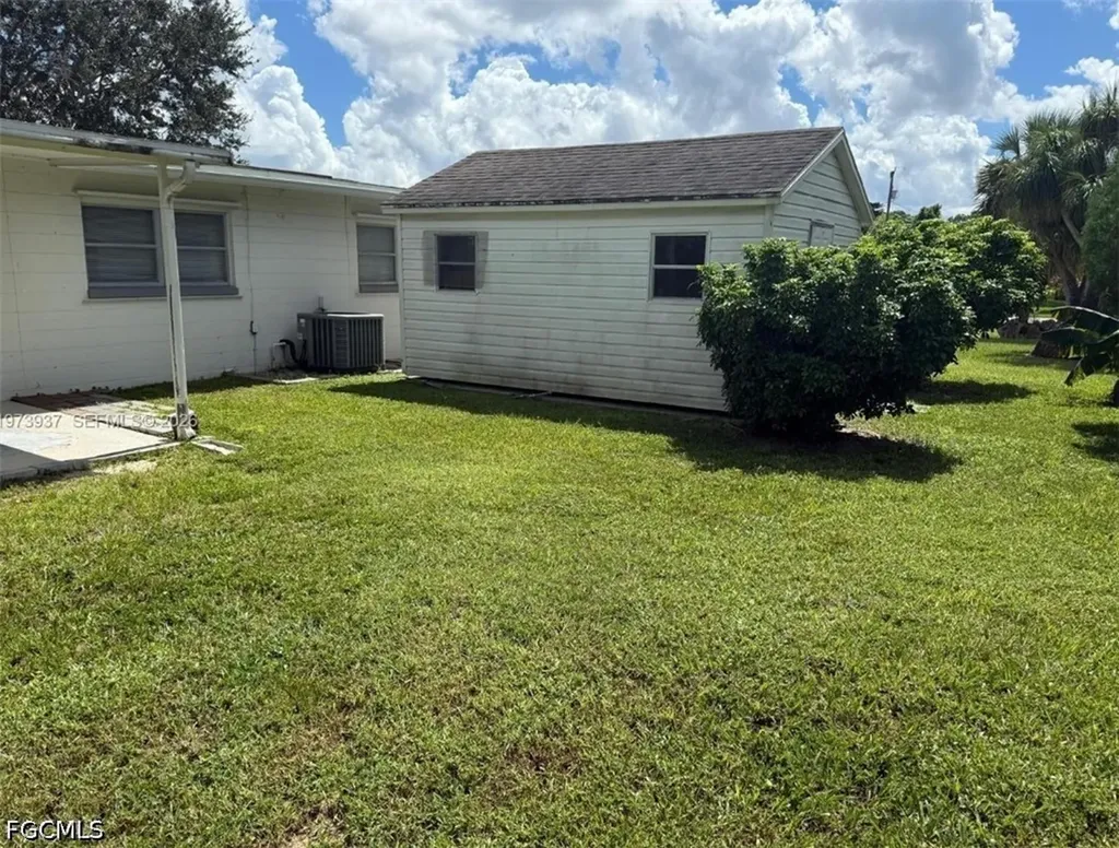 1104 E Jasmine Road Lehigh Acres FL 33936