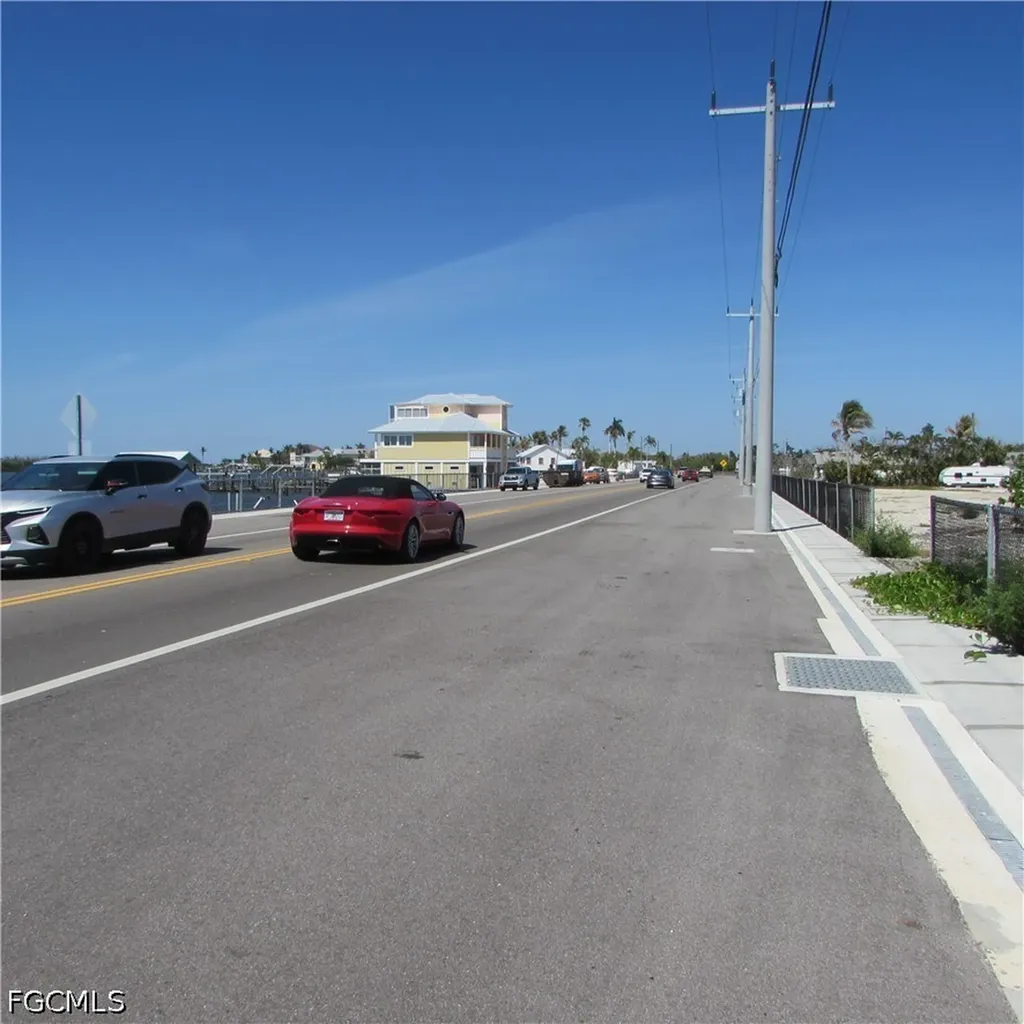 4262 Pine Island Road NW Matlacha FL 33993